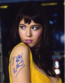 Mary Elizabeth Winstead autograph
