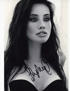 Stephanie Corneliussen autograph