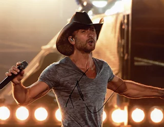 Tim McGraw autograph