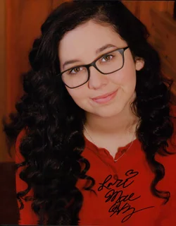 Lori Mae Hernandez autograph