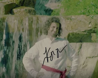 Kyle Mooney autograph