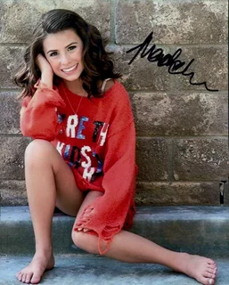 Madisyn Shipman autograph