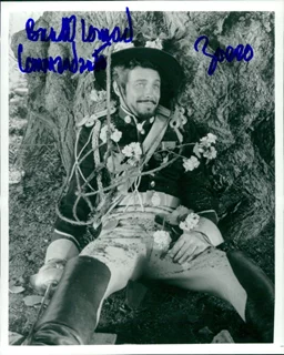 Britt Lomond autograph