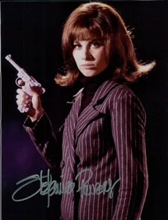 Stefanie Powers autograph