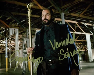 Casper Crump autograph