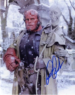 Ron Perlman autograph