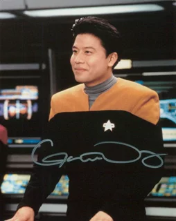 Garrett Wang autograph