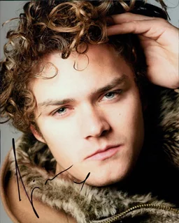 Finn Jones autograph