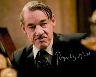 Roger Lloyd Pack autograph