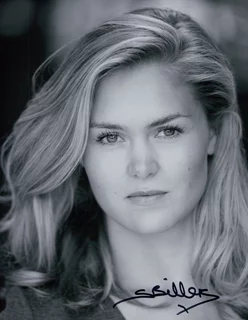 Stephanie Billers autograph