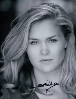Stephanie Billers autograph