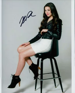 Kira Kosarin autograph