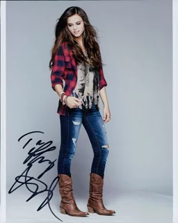 Tiffany Alvord autograph