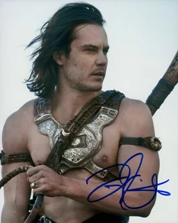 Taylor Kitsch autograph