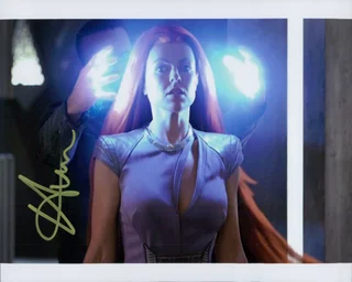 Serinda Swan autograph