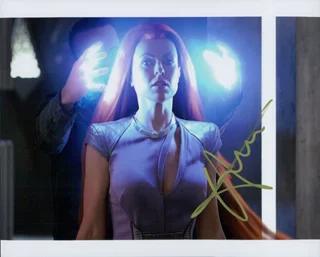 Serinda Swan autograph