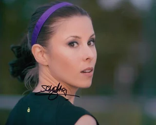 Sandra Tauro autograph