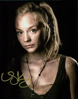 Emily Kinney autograph