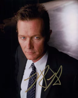 Robert Patrick autograph