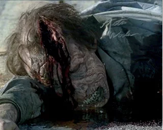 Ashton Woolen autograph