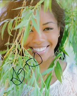 Joi Liaye autograph
