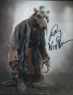 Danny Woodburn autograph