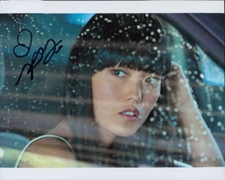 Hana Mae Lee autograph