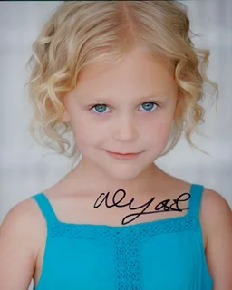 Alyvia Lind autograph