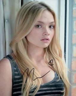 Natalie Alyn  Lind autograph