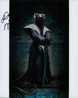 Danny Woodburn autograph