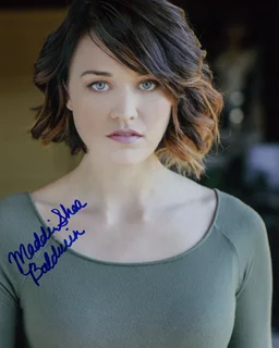 Maddie Shea Baldwin autograph
