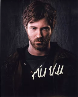 Michael Welch autograph