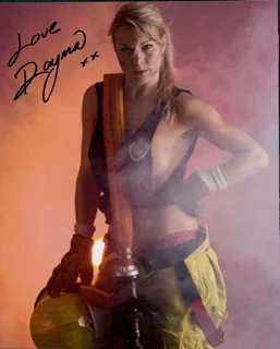 Rayma Fisher autograph