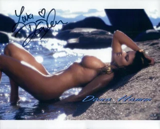 Dana Hamm autograph