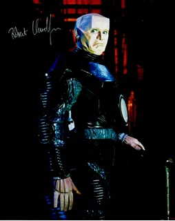 Robert Llewellyn autograph