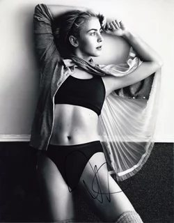 Julianne Hough autograph