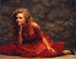 Heather Graham autograph
