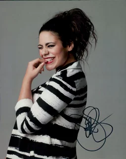 Jessica Marie Garcia autograph