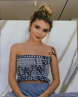 Olivia Jade autograph