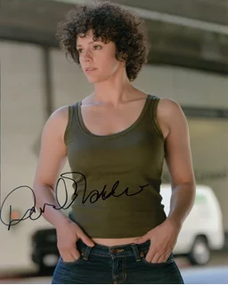 Danielle Taddei autograph