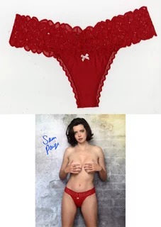 Samantha Paige autograph