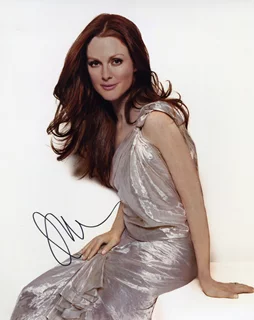 Julianne Moore autograph