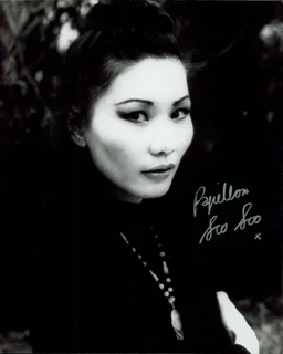 Papillon Soo Soo autograph