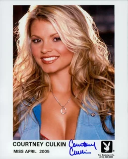 Courtney Culkin autograph