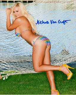 Nichole Van Croft autograph