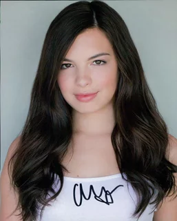 Isabella Gomez autograph