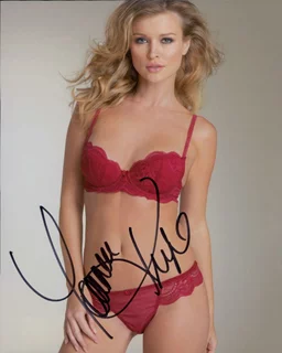 Joanna Krupa autograph