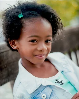 Faithe Herman autograph