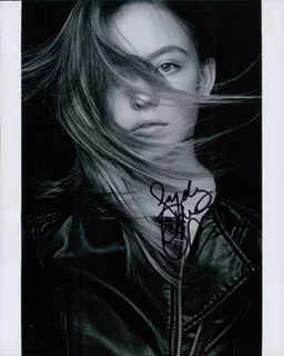 Sydney Sweeney autograph