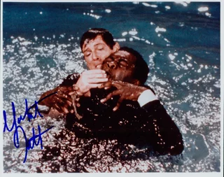 Yaphet Kotto autograph